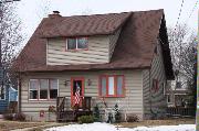 345 CLEVELAND ST, a Bungalow house, built in Menasha, Wisconsin in 1922.