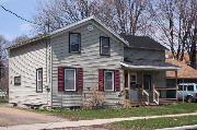 10 HIGH ST, a Gabled Ell house, built in Menasha, Wisconsin in 1900.