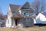 226 N HARRISON ST, a Queen Anne house, built in Lancaster, Wisconsin in 1900.