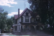 294 E DIVISION ST 294 E DIVISION ST, a Queen Anne house, built in Fond du Lac, Wisconsin in 1900.