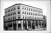20 FOREST AVE, a Commercial Vernacular large office building, built in Fond du Lac, Wisconsin in 1929.