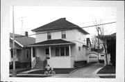 317 LINDEN ST 317 LINDEN ST, a American Foursquare house, built in Fond du Lac, Wisconsin in 1910.
