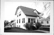 453 N PARK AVE 453 N PARK AVE, a Side Gabled house, built in Fond du Lac, Wisconsin in 1920.