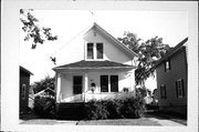 124 ROSE AVE, a Front Gabled house, built in Fond du Lac, Wisconsin in 1917.