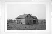 ASHFORD DR, .5 MI W OF HIGHWAY 45, a Gabled Ell house, built in Auburn, Wisconsin in .