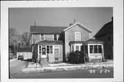 95 E 4TH ST, a Gabled Ell house, built in Fond du Lac, Wisconsin in 1910.