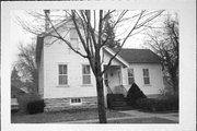 72 E 12TH ST, a Gabled Ell house, built in Fond du Lac, Wisconsin in 1895.