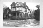 180 E DIVISION ST 180 E DIVISION ST, a Queen Anne house, built in Fond du Lac, Wisconsin in 1896.