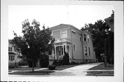 98 W DIVISION ST 98 W DIVISION ST, a Italianate house, built in Fond du Lac, Wisconsin in 1870.