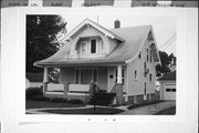 218 SPAULDING AVE, a Bungalow house, built in Ripon, Wisconsin in 1915.