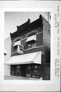 122 S MAIN ST 122 S MAIN ST, a Commercial Vernacular tavern/bar, built in Cuba City, Wisconsin in 1905.