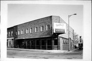 105 W MAPLE ST, a Commercial Vernacular bank/financial institution, built in Lancaster, Wisconsin in 1888.