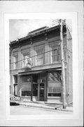 35 N 2ND ST, a Italianate small retail building, built in Platteville, Wisconsin in 1906.