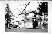 180 BAYLEY AVE, a Queen Anne house, built in Platteville, Wisconsin in 1890.