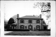 185 BAYLEY AVE, a Colonial Revival/Georgian Revival house, built in Platteville, Wisconsin in 1939.