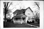 465 Bayley Ave OR S Court St, a Queen Anne house, built in Platteville, Wisconsin in .