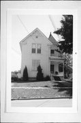 465 N COURT ST 465 N COURT ST, a Queen Anne house, built in Platteville, Wisconsin in 1900.