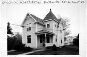 465 N COURT ST 465 N COURT ST, a Queen Anne house, built in Platteville, Wisconsin in 1900.