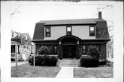 485 W MAIN ST, a Dutch Colonial Revival house, built in Platteville, Wisconsin in 1922.