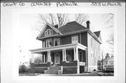 555 W MAIN ST, a Queen Anne house, built in Platteville, Wisconsin in 1909.