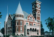 Green County Courthouse, a Building.