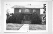 607 W 2ND AVE, a Craftsman house, built in Brodhead, Wisconsin in 1920.