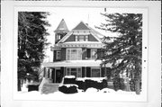 260 N MAIN ST, a Queen Anne house, built in Markesan, Wisconsin in 1900.