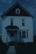 202 W WOOD ST, a Queen Anne house, built in Barneveld, Wisconsin in 1890.