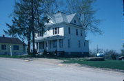 104 W WOOD ST, a American Foursquare house, built in Barneveld, Wisconsin in 1911.