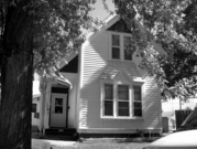 1342 BLUFF AVE, a Gabled Ell house, built in Sheboygan, Wisconsin in 1885.