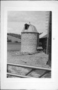 ROELKE RD, N SIDE, .8 MILE W OF COUNTY HIGHWAY K, a Astylistic Utilitarian Building silo, built in Arena, Wisconsin in .