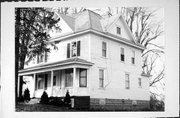 104 W WOOD ST, a American Foursquare house, built in Barneveld, Wisconsin in 1911.