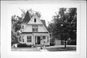 414 DOTY ST, a Queen Anne house, built in Mineral Point, Wisconsin in 1909.