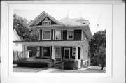 418 DOTY ST, a Queen Anne house, built in Mineral Point, Wisconsin in 1912.