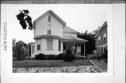 326 MAIDEN ST, a Queen Anne house, built in Mineral Point, Wisconsin in 1900.