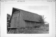 S SIDE OF E NORTH DR .3 MI W OF STATE LINE RD, a Astylistic Utilitarian Building barn, built in Kimball, Wisconsin in 1927.