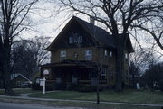 506 WHITEWATER AVE, a Queen Anne house, built in Fort Atkinson, Wisconsin in 1910.