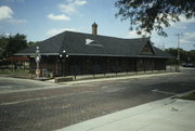 211 GARDNER AVE, a Craftsman depot, built in Jefferson, Wisconsin in 1914.