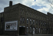 Puerner Block-Breunig's Brewery, a Building.