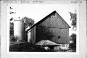 N3281 ROME OAK HILL RD, a Astylistic Utilitarian Building barn, built in Sullivan, Wisconsin in 1900.