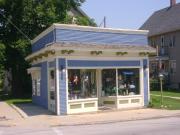6430 W NATIONAL AVE, a Commercial Vernacular small retail building, built in West Allis, Wisconsin in 1923.