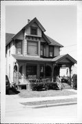 209 N MAIN ST, a Queen Anne house, built in Jefferson, Wisconsin in 1900.