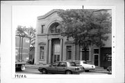 106 S MAIN ST, a Neoclassical/Beaux Arts bank/financial institution, built in Jefferson, Wisconsin in 1911.