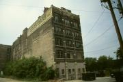 331 S 3RD ST, a Commercial Vernacular industrial bldg/manufacturing facility, built in Milwaukee, Wisconsin in 1891.