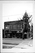 501 N 4TH ST, a Queen Anne tavern/bar, built in Watertown, Wisconsin in 1900.