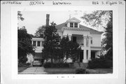 802 S 8TH ST, a Neoclassical/Beaux Arts house, built in Watertown, Wisconsin in 1907.