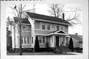 810 S. Eighth St., a Prairie School house, built in Watertown, Wisconsin in 1919.