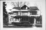 606 S 9TH ST, a Prairie School house, built in Watertown, Wisconsin in 1924.