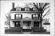 810 Clyman St., a Colonial Revival/Georgian Revival house, built in Watertown, Wisconsin in 1907.