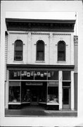 413 E MAIN ST, a Italianate small retail building, built in Watertown, Wisconsin in 1878.